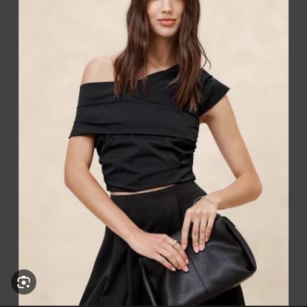 Banana Republic Factory Off-Shoulder Black Crop Top